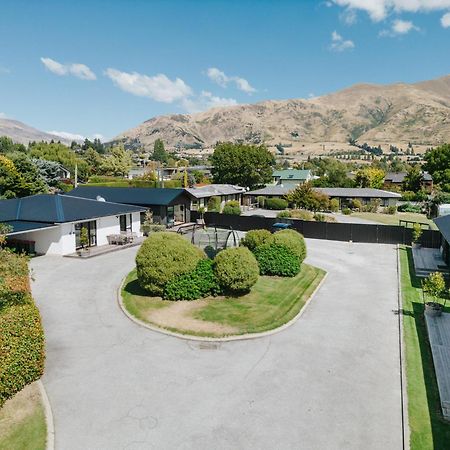 2 - Handsome And Sunkissed On The Doorstep To Wanaka Exteriér fotografie